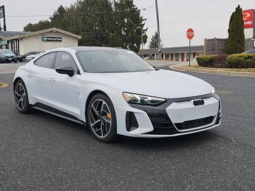 2023 Audi RS e-tron GT Base