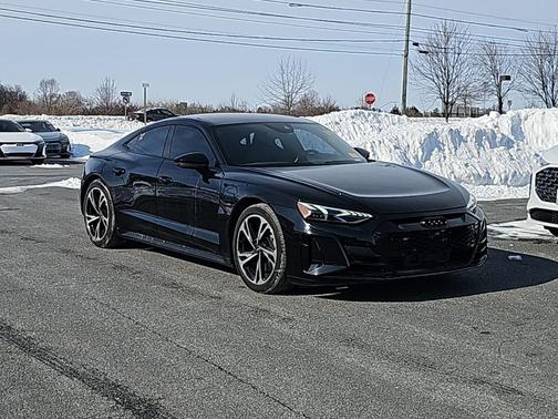 2023 Audi e-tron GT Premium Plus