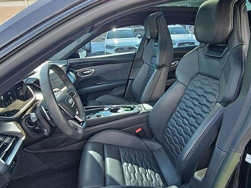 2023 Audi e-tron GT Premium Plus