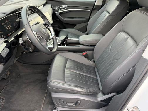 2021 Audi e-tron Premium