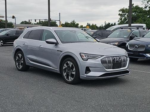 2022 Audi e-tron Premium
