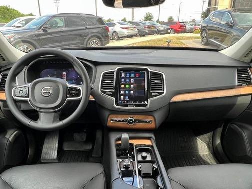 2023 Volvo XC90 B6 Plus 7-Seater