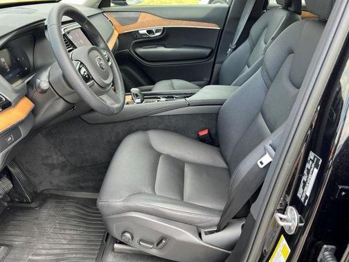 2023 Volvo XC90 B6 Plus 7-Seater