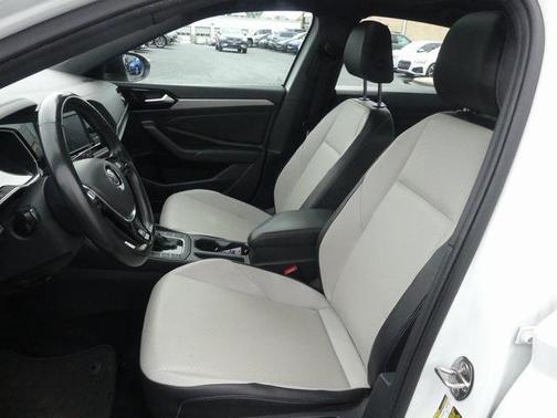 2019 Volkswagen Jetta 1.4T R-Line