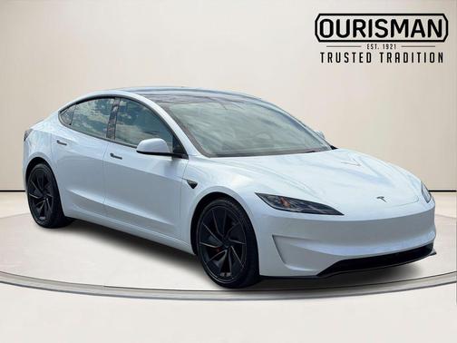 Pearl White Multi-Coat 2026 Tesla Model 3 Performance