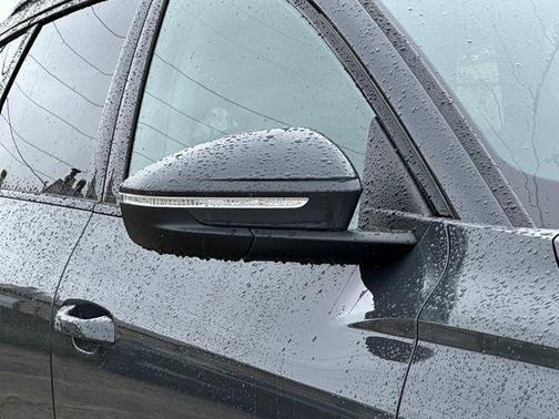 2025 Audi Q6 e-tron Premium