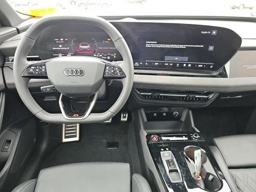 2025 Audi SQ6 e-tron Prestige