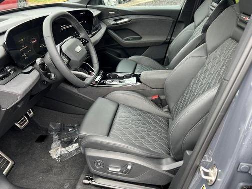 2025 Audi SQ6 e-tron Prestige