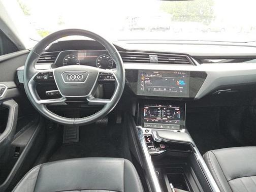 2021 Audi e-tron Premium