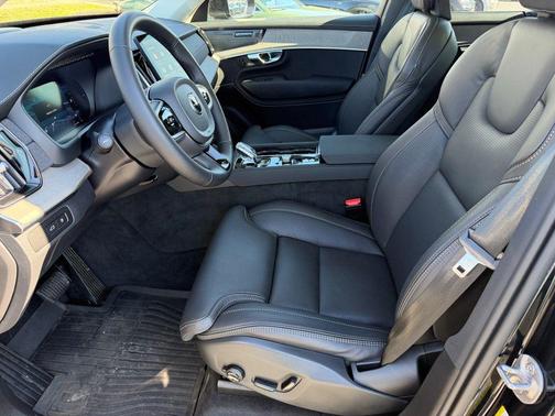 2025 Volvo XC90 Plug-In Hybrid T8 Ultra