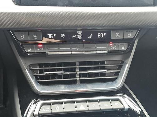 2023 Audi RS e-tron GT Base