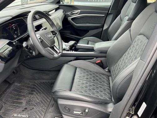 2023 Audi e-tron S Premium Plus