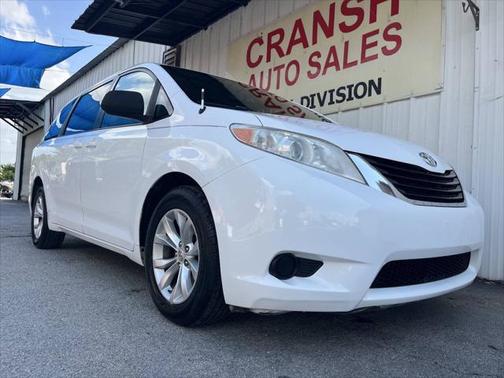 2014 Toyota Sienna LE