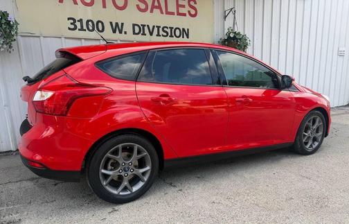 Race Red 2013 Ford Focus SE