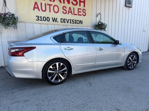 Brilliant Silver 2017 Nissan Altima 2.5 SR