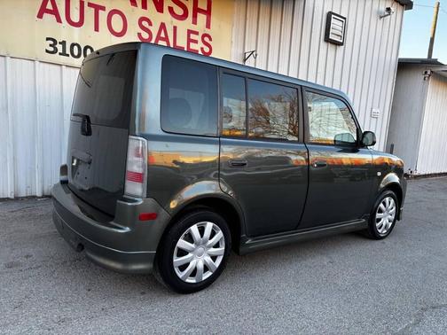 2005 Scion xB Base