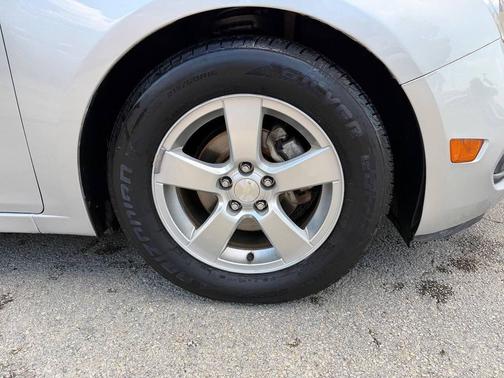 Silver Ice Metallic 2015 Chevrolet Cruze 1LT