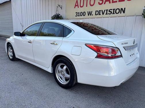 Pearl White 2014 Nissan Altima 2.5 S
