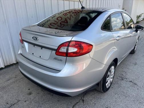 2013 Ford Fiesta SE