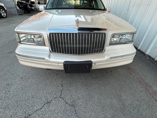 1997 Lincoln Town Car Cartier
