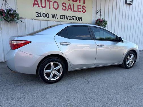 Classic Silver Metallic 2017 Toyota Corolla LE