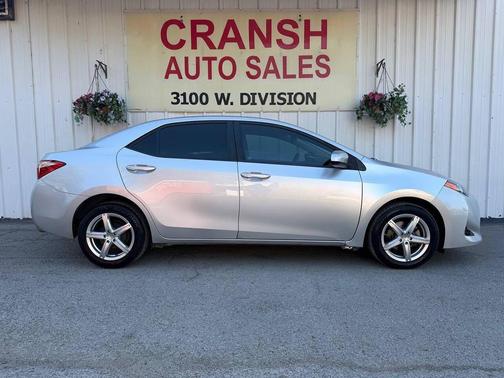 Classic Silver Metallic 2017 Toyota Corolla LE