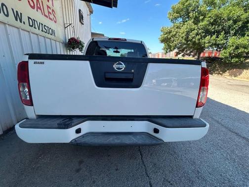 Glacier White 2017 Nissan Frontier S