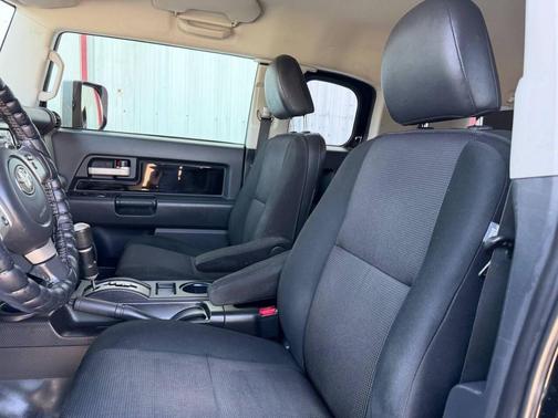 2011 Toyota FJ Cruiser Base