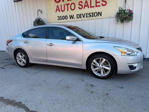 Brilliant Silver Metallic 2014 Nissan Altima 2.5 SV