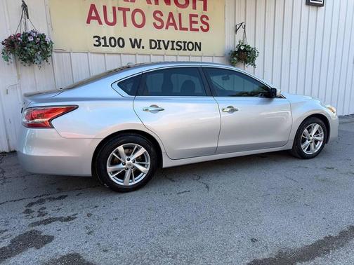 Brilliant Silver Metallic 2014 Nissan Altima 2.5 SV