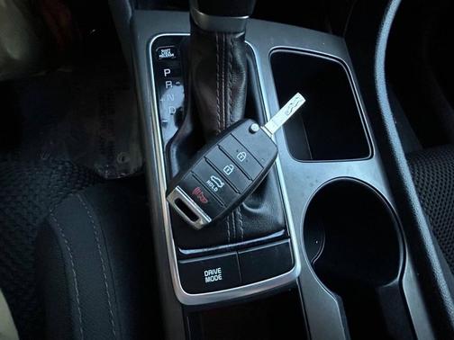 White 2019 Kia Optima LX