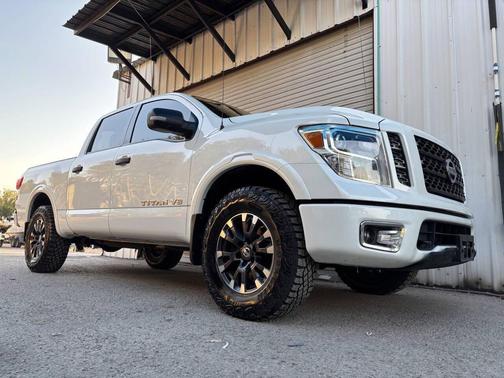 2018 Nissan Titan PRO-4X