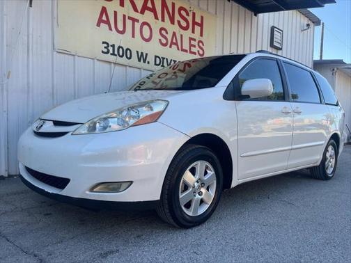 2010 Toyota Sienna XLE