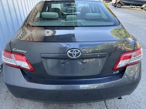 2011 Toyota Camry LE