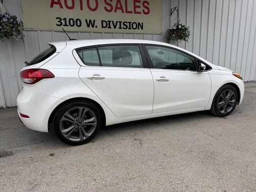 Snow White Pearl 2016 Kia Forte EX