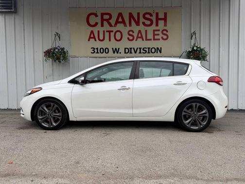 Snow White Pearl 2016 Kia Forte EX