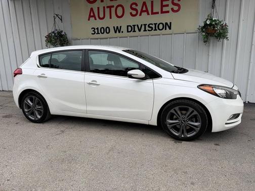 Snow White Pearl 2016 Kia Forte EX