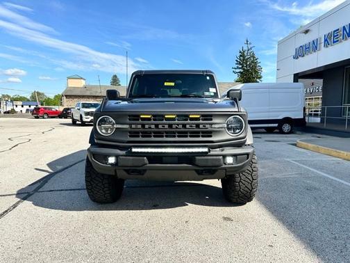 CARBONIZED GRAY METALLIC 2023 Ford Bronco BASE