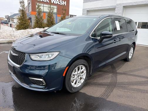 Fathom Blue Pearlcoat 2023 Chrysler Pacifica TOURING L