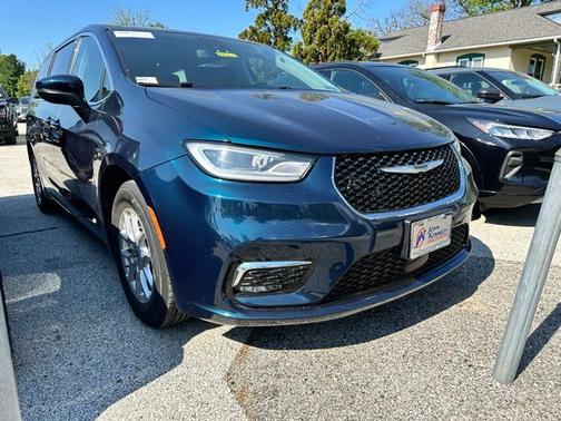 Fathom Blue Pearlcoat 2023 Chrysler Pacifica TOURING L