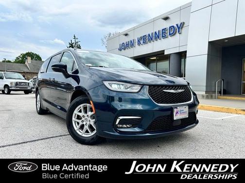 Fathom Blue Pearlcoat 2023 Chrysler Pacifica TOURING L
