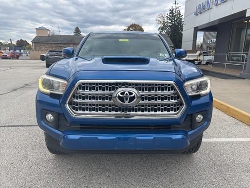 2017 Toyota Tacoma SR5