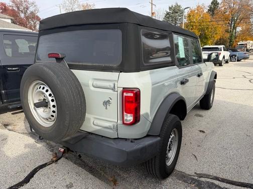 2022 Ford Bronco BASE