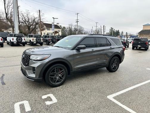2025 Ford Explorer ST
