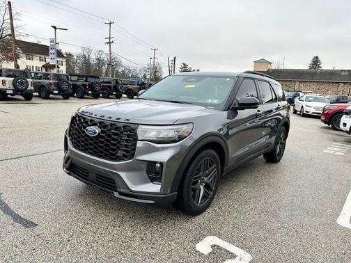 2025 Ford Explorer ST