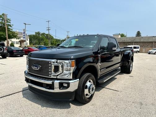 2022 Ford F-350 LARIAT SUPER DUTY