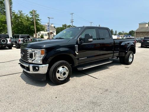 2022 Ford F-350 LARIAT SUPER DUTY
