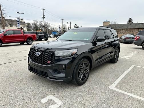 2025 Ford Explorer ST