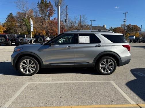 2022 Ford Explorer PLATINUM