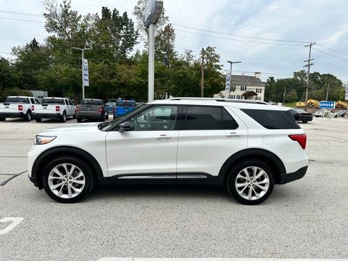 2022 Ford Explorer PLATINUM